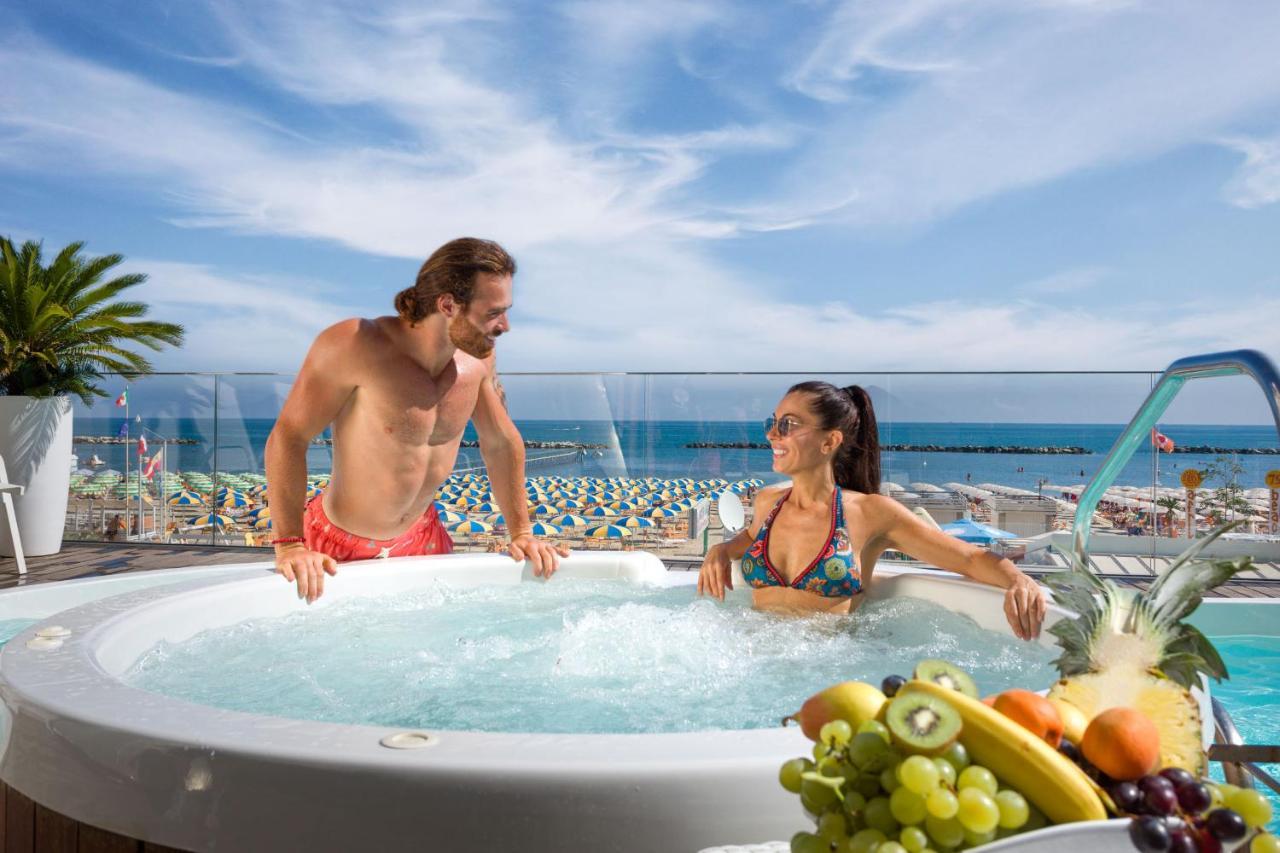 Hotel Nettuno Bellaria-Igea Marina Luaran gambar